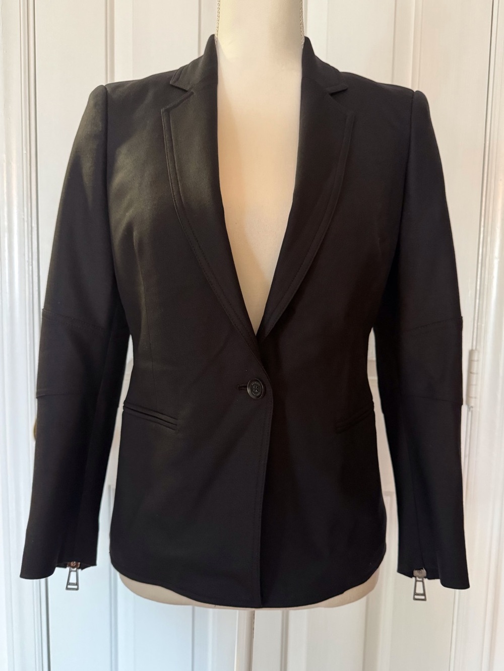 “BELSTAFF” Structured Wool Blend Single-Button Blazer